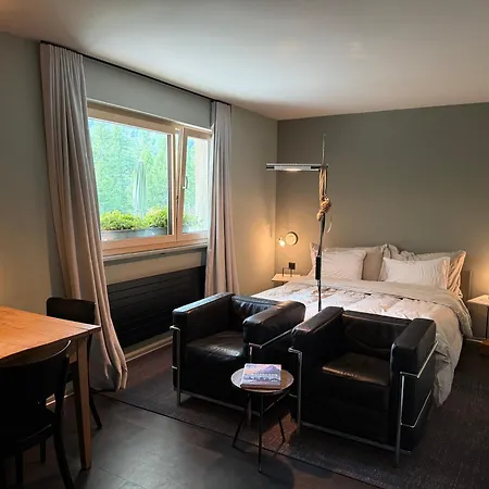 With Matterhorn View アパート