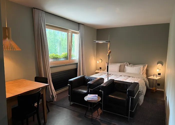 With Matterhorn View アパート