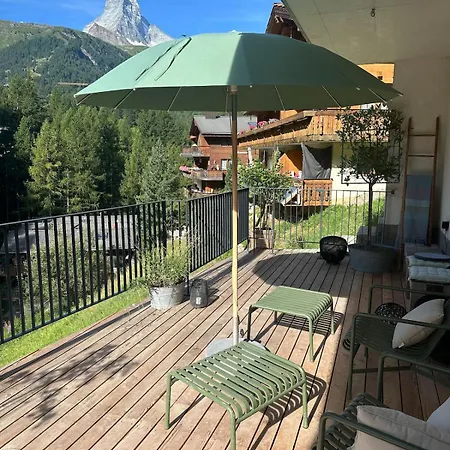 With Matterhorn View Апартаменти *